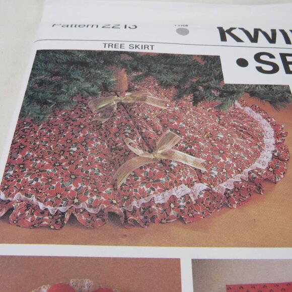 Kwik Sew 2213 sewing Pattern Tree Skirt, Wreath (Hearts), Wall Hanging Moon - Picture 7 of 9